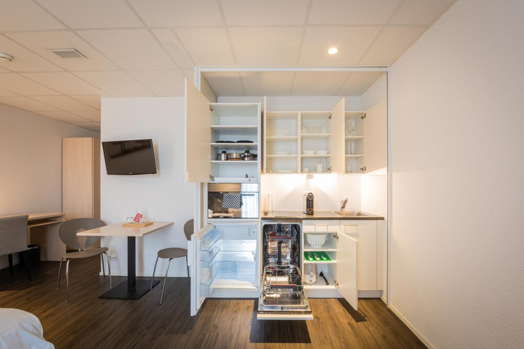 Lorentes Bern Airport Hotel 3*