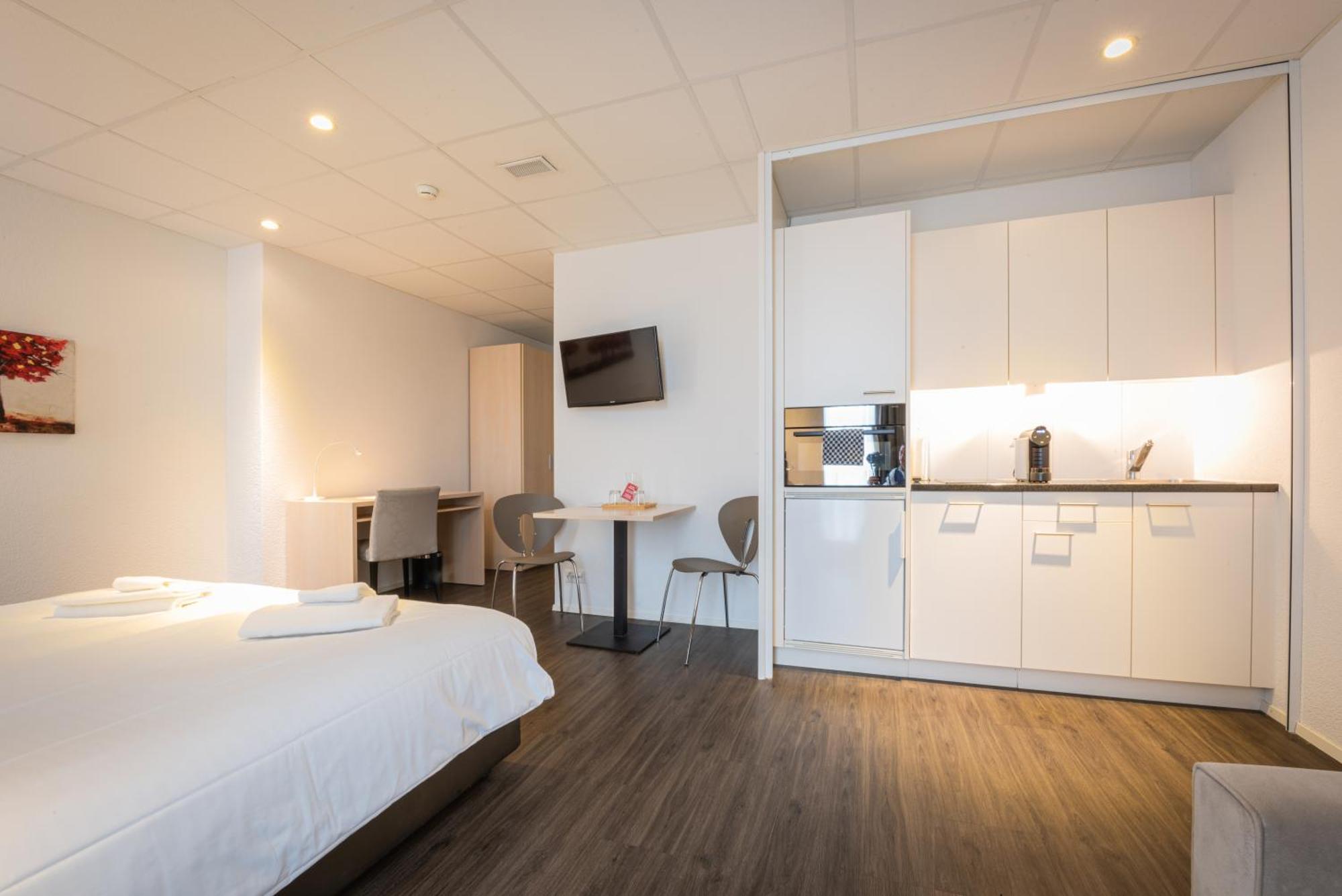 Lorentes Bern Airport Hotel 3*