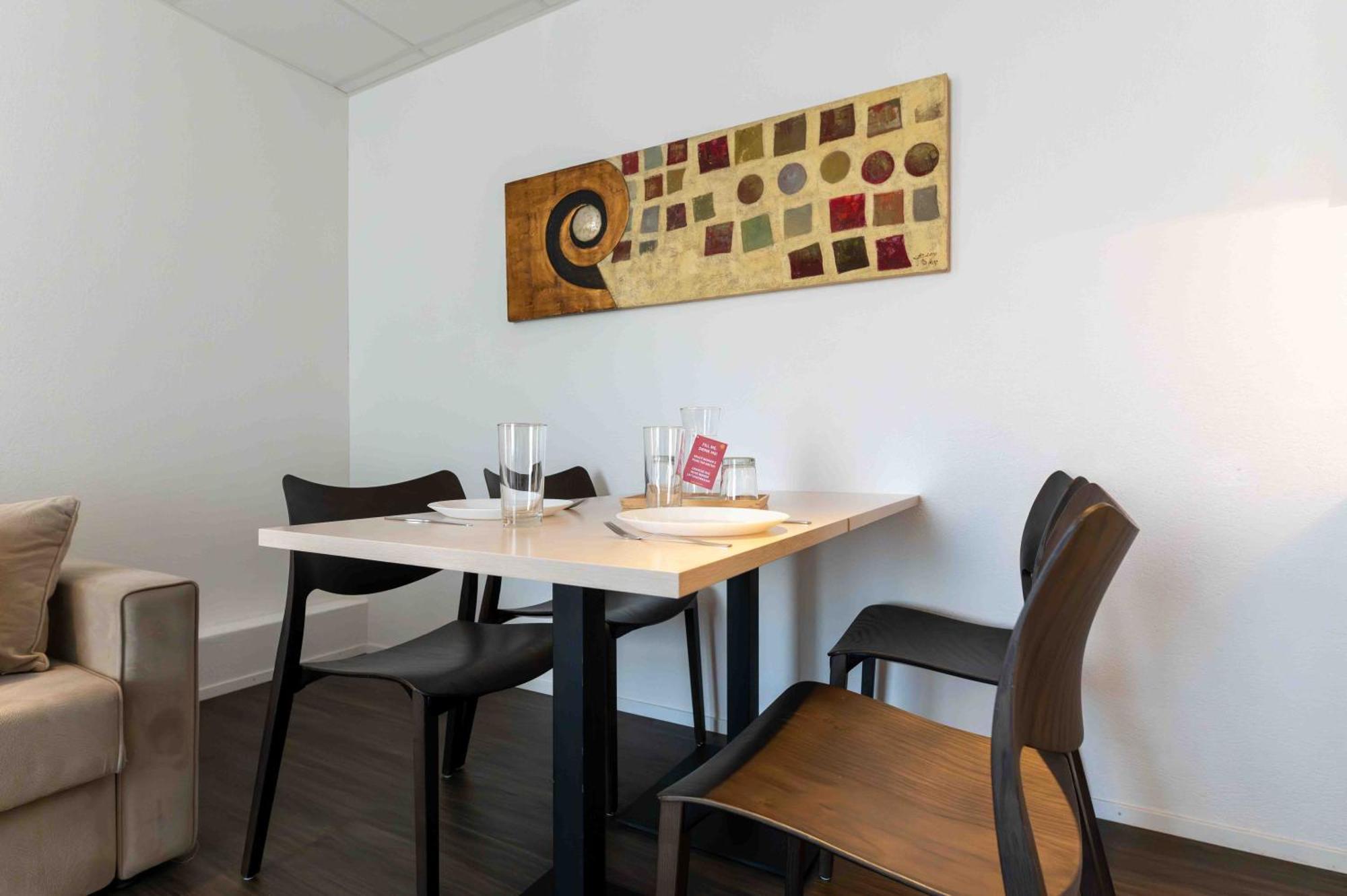 Lorentes Bern Airport 3*